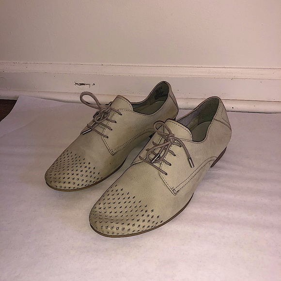 Gray Loafers Women’s Size 9 - Picture 1 of 4